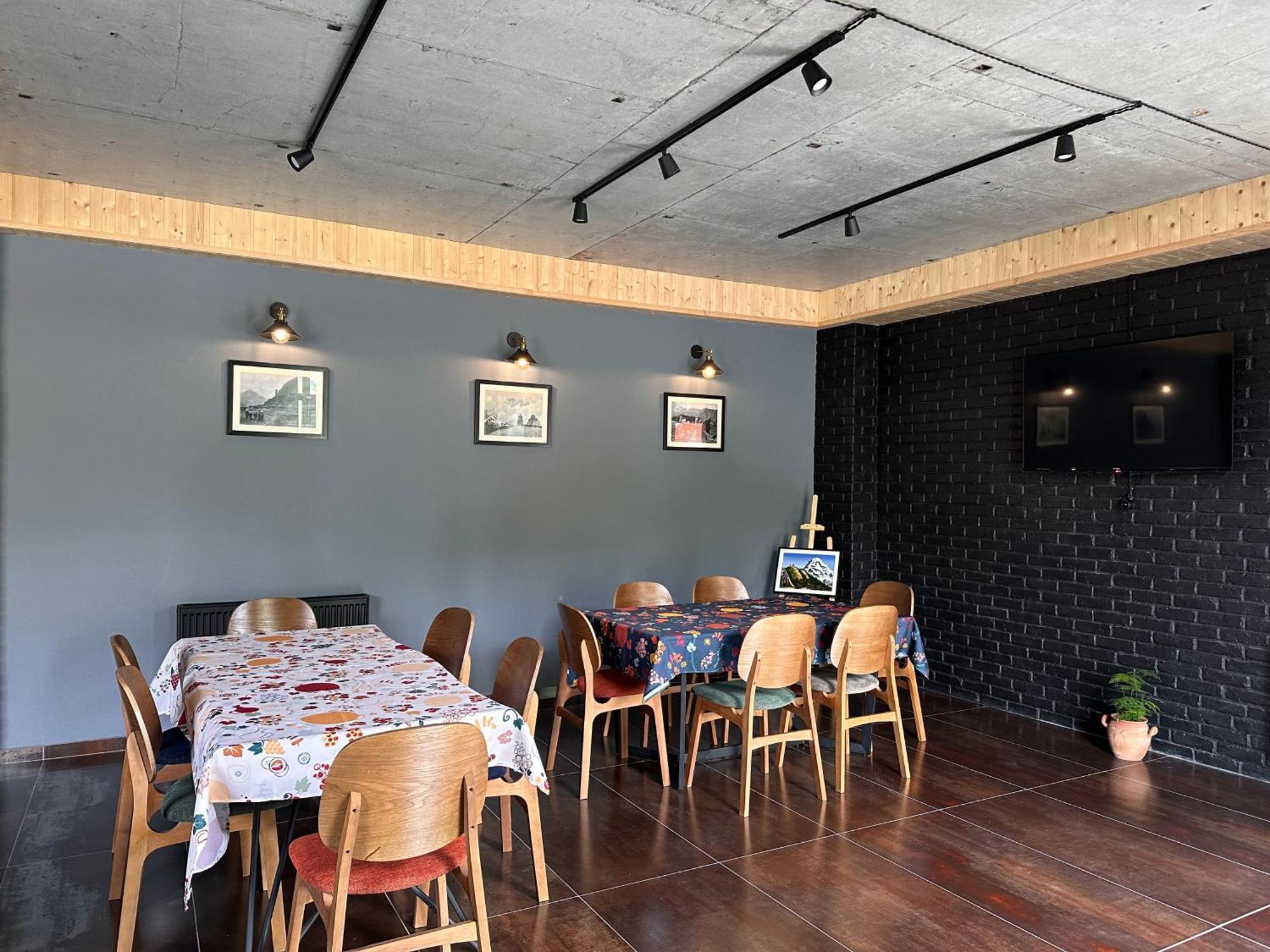Hotel Mountime Kazbegi מראה חיצוני תמונה