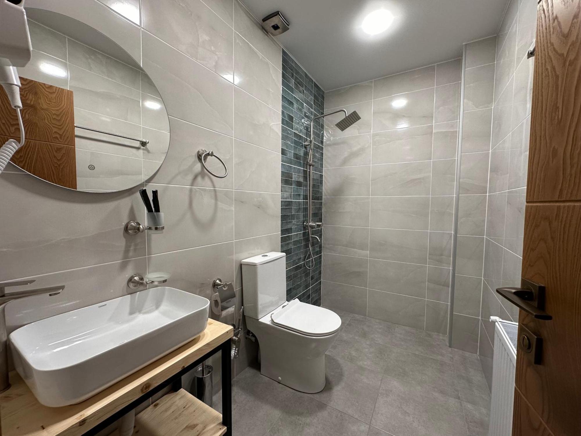 Hotel Mountime Kazbegi מראה חיצוני תמונה