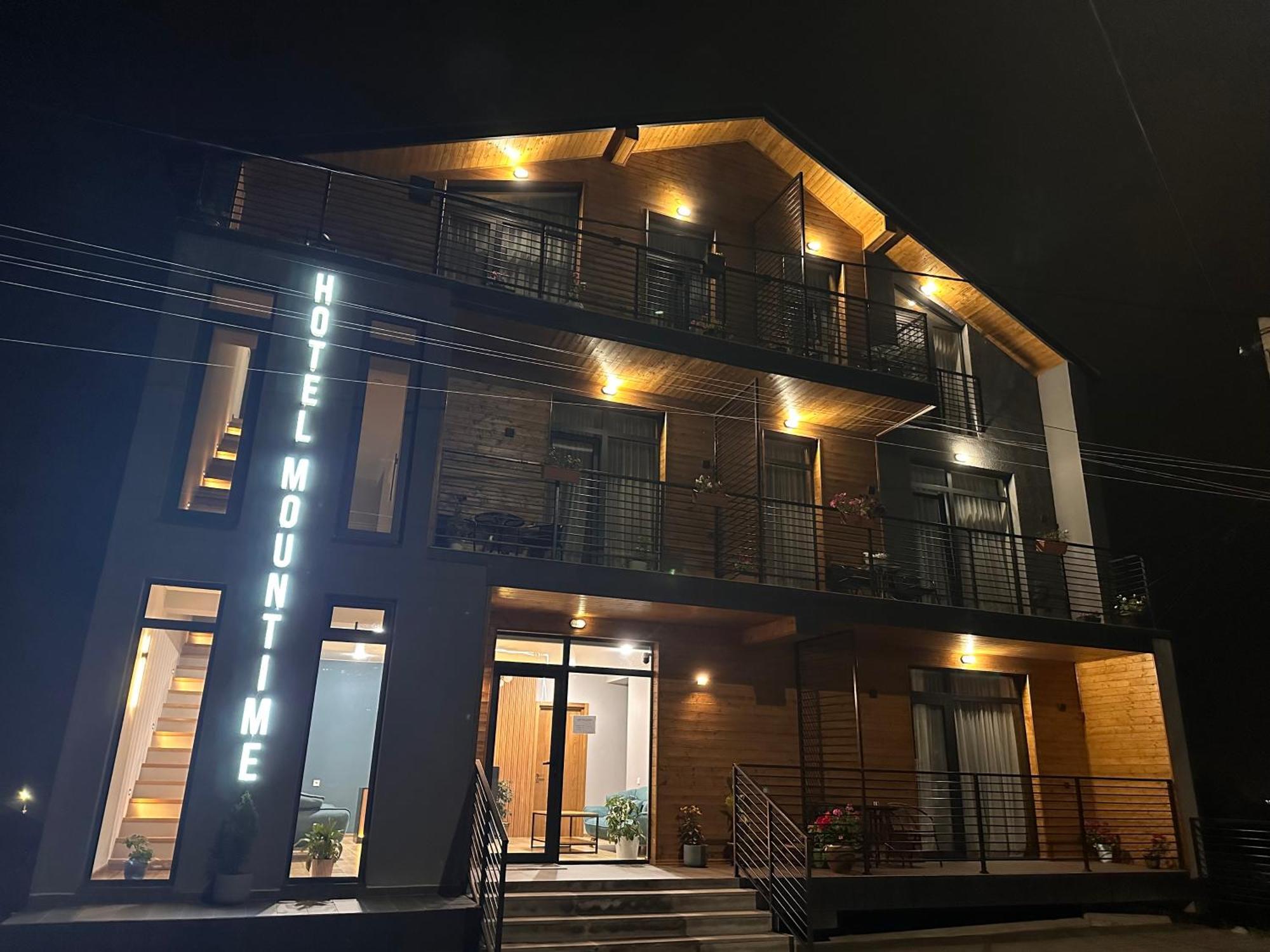 Hotel Mountime Kazbegi מראה חיצוני תמונה