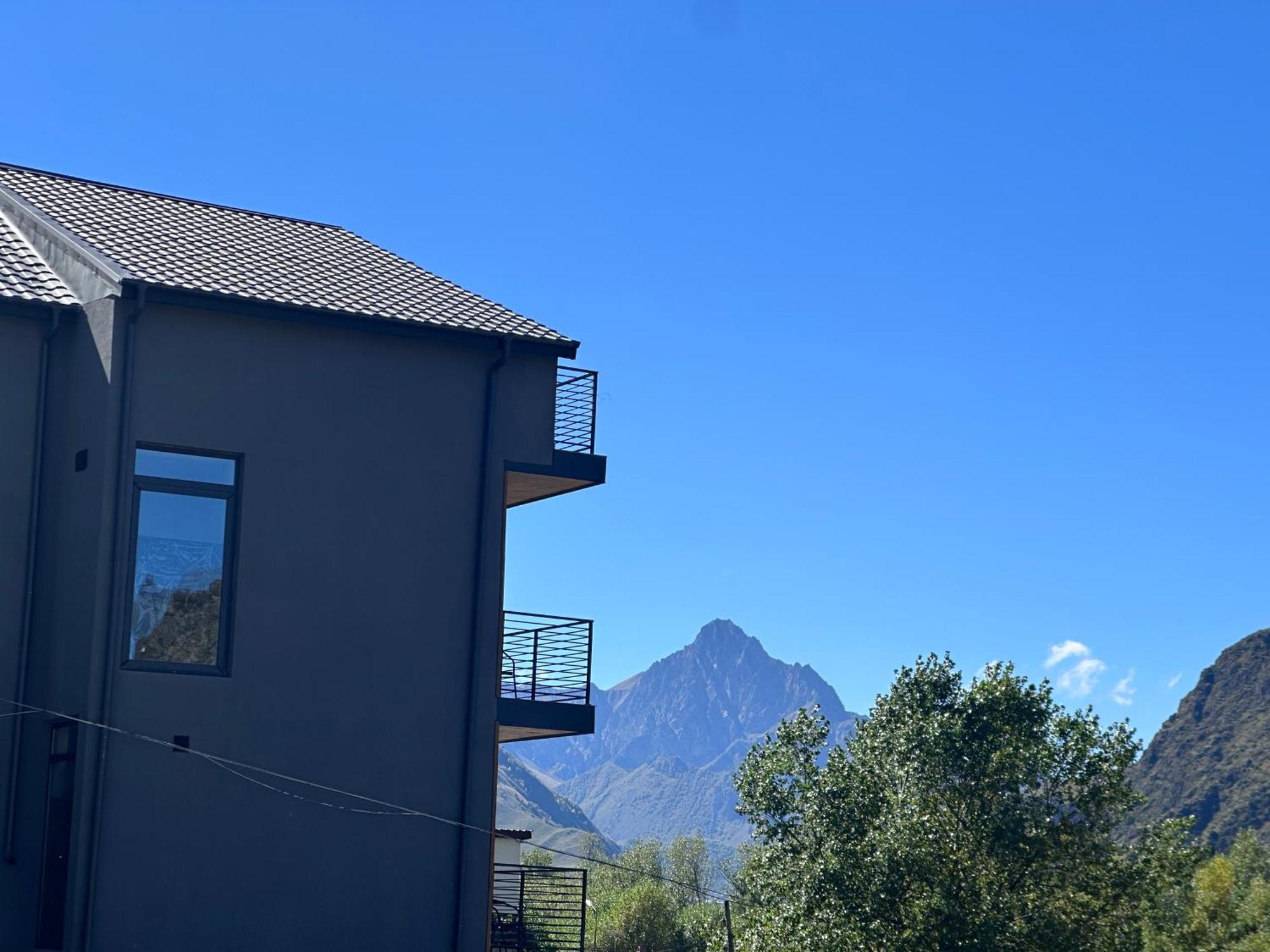 Hotel Mountime Kazbegi מראה חיצוני תמונה